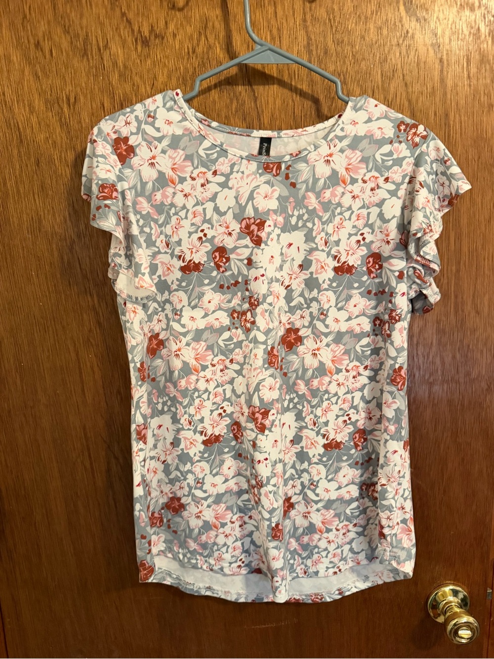 Short-Sleeve Floral Blouse in Light Gray with Rust and Blush